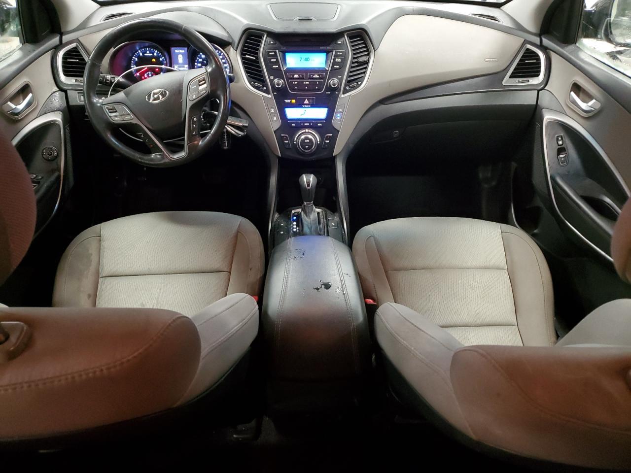 2013 Hyundai Santa Fe - Image 8