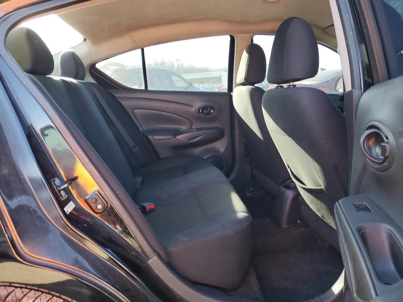 2012 Nissan Versa - Image 10