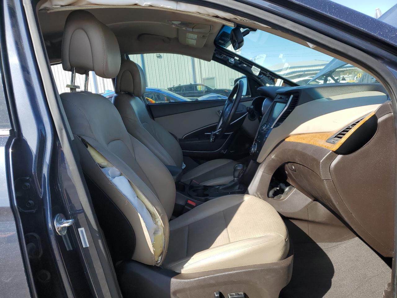 2014 Hyundai Santa Fe - Image 7