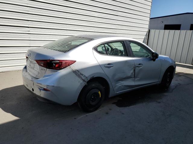  MAZDA 3 2018 Silver