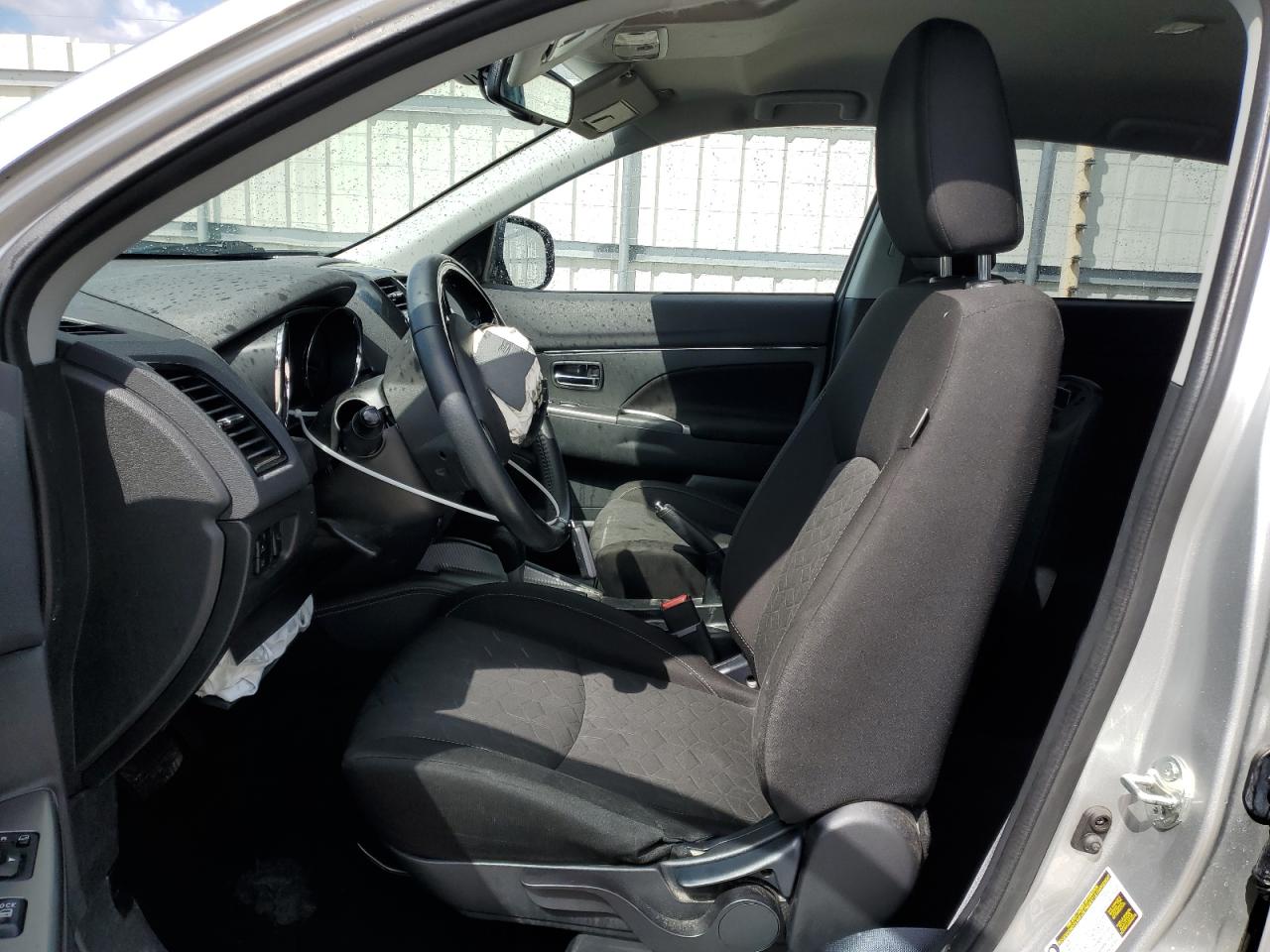 2021 Mitsubishi Outlander - Image 7
