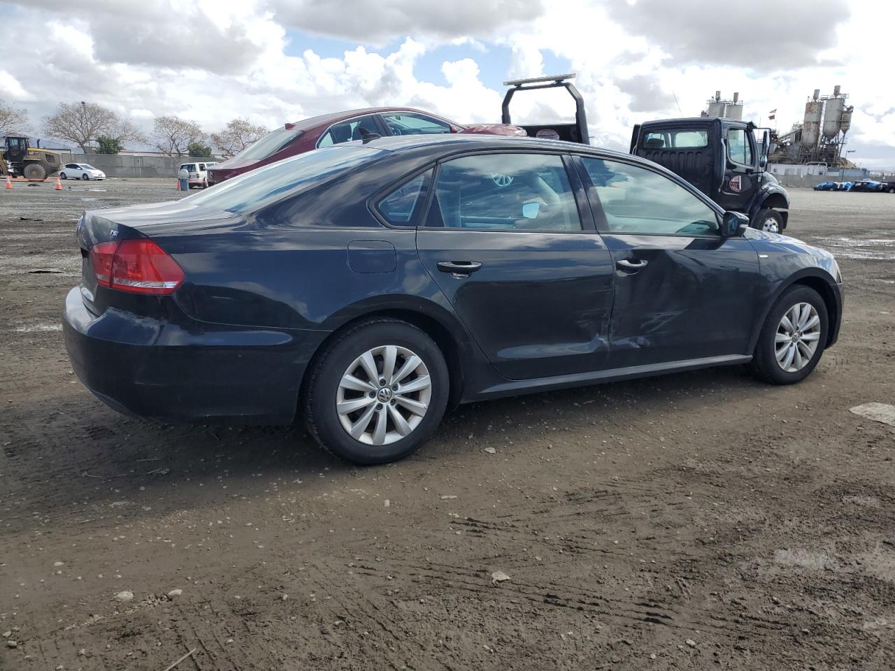 2015 Volkswagen Passat - Image 3