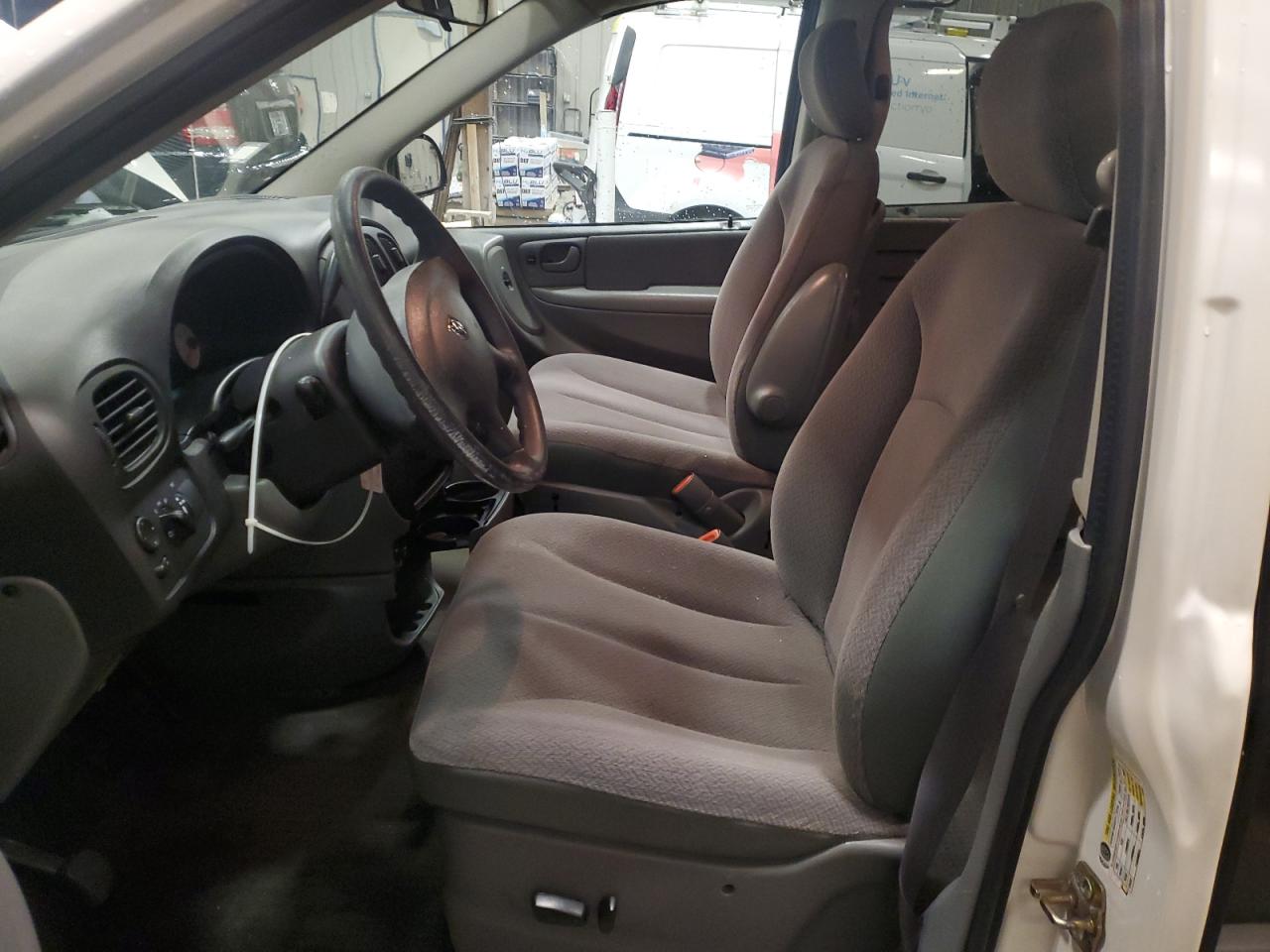 2007 Dodge Caravan - Image 7