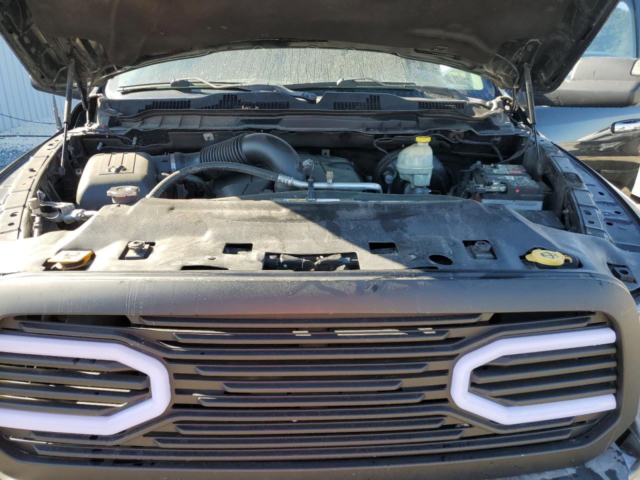 2016 RAM 1500 - Image 11