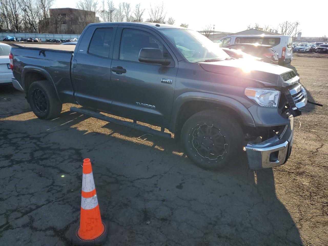 2016 Toyota Tundra - Image 4