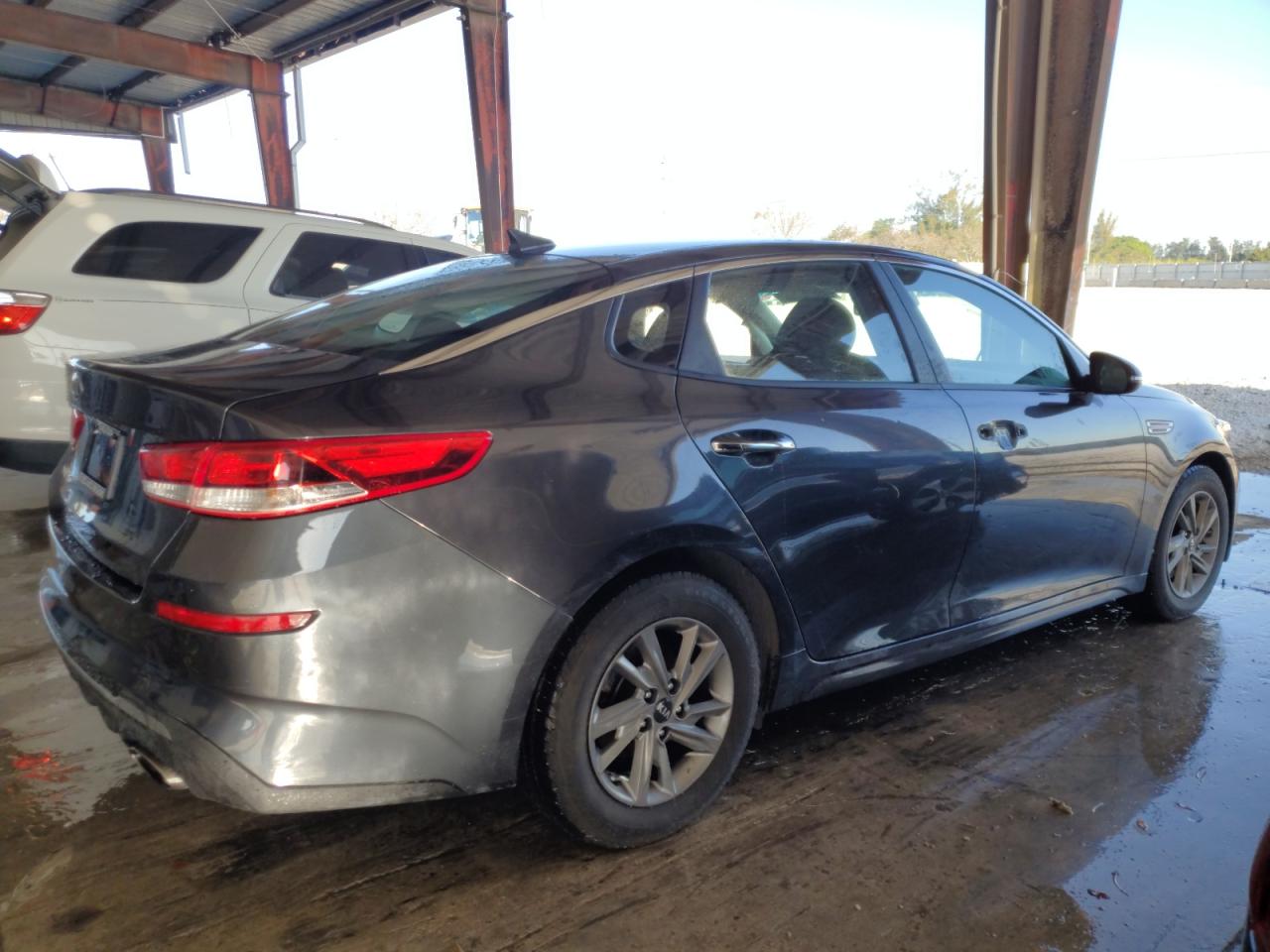2019 Kia Optima - Image 3