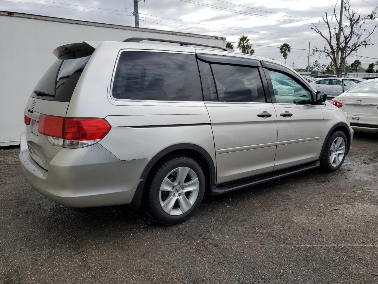 2008 Honda Odyssey - Image 3