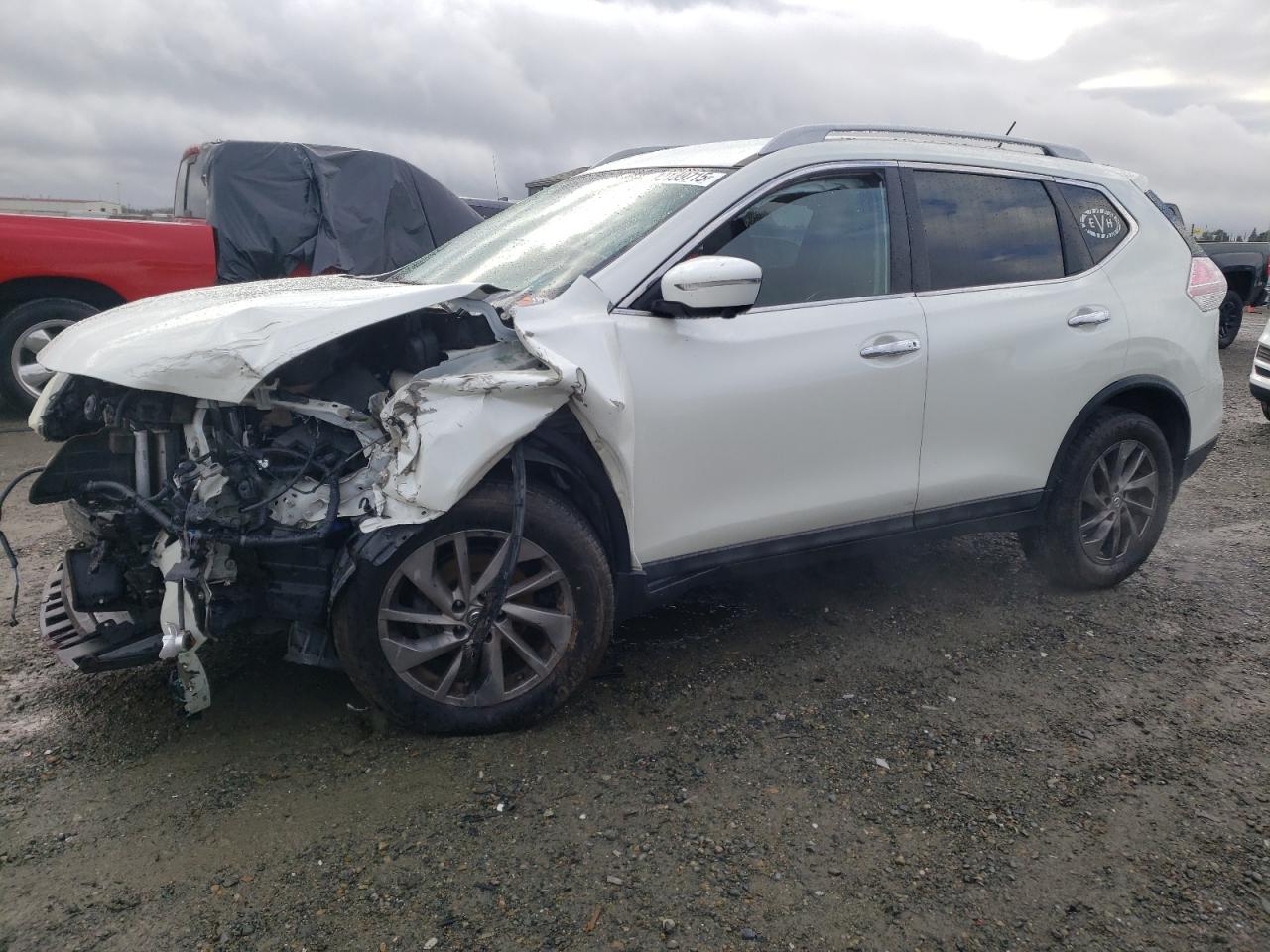 2015 Nissan Rogue - Image 1