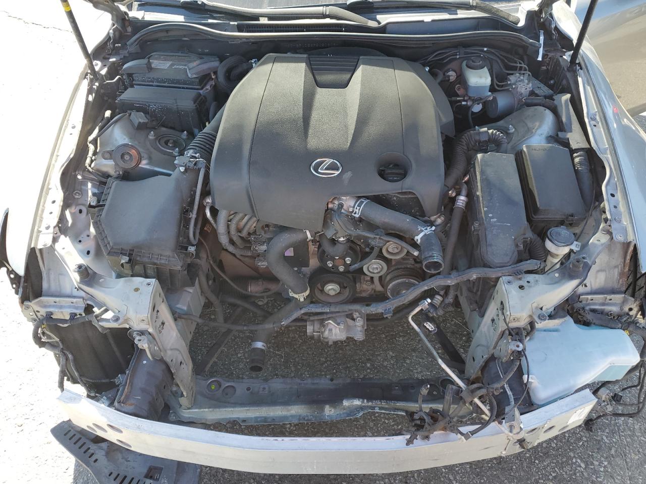 2015 Lexus IS - Image 13