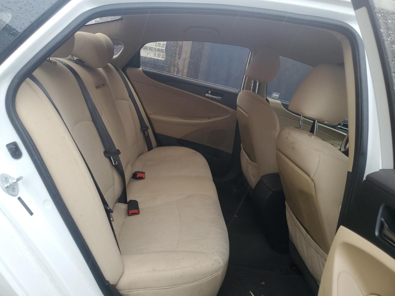 2013 Hyundai Sonata - Image 10