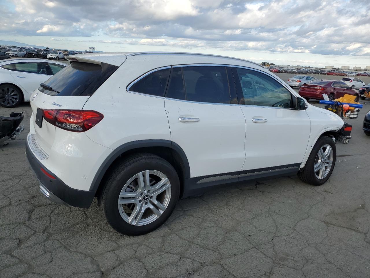 2023 Mercedes-Benz GLA-klasse - Image 3