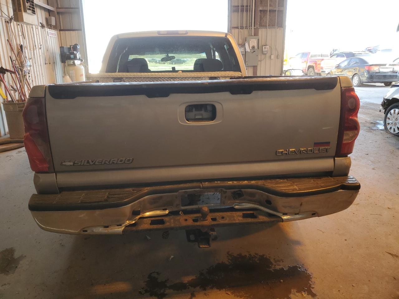 2003 Chevrolet Silverado - Image 6