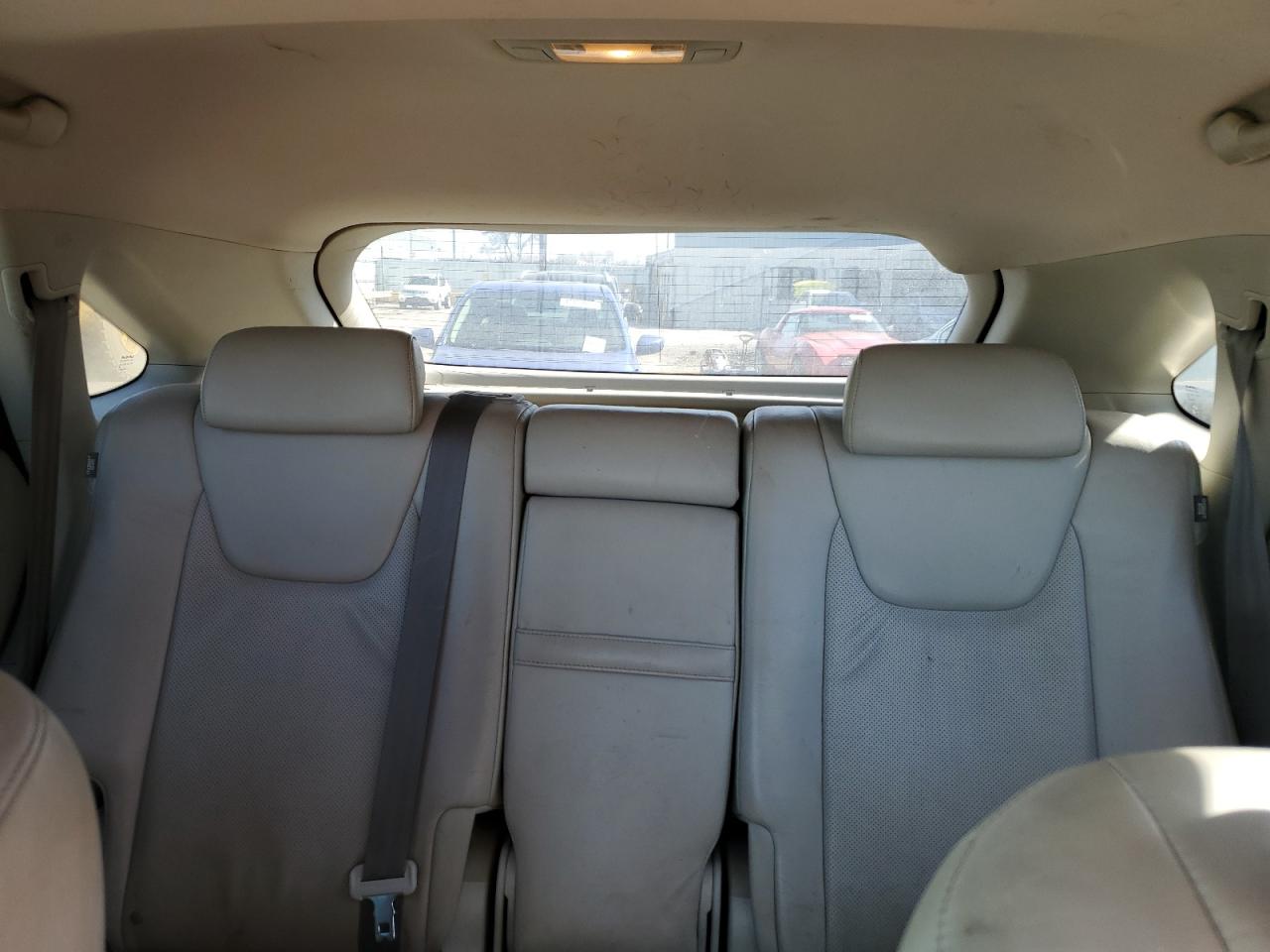 2010 Lexus RX - Image 10