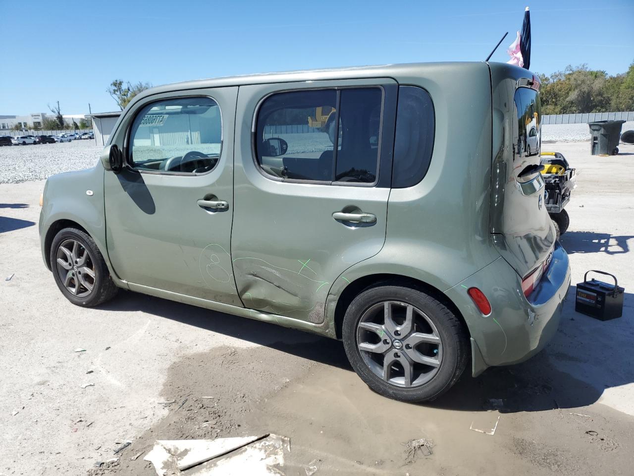 2009 Nissan Cube - Image 2