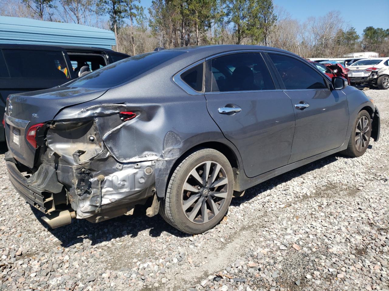 2018 Nissan Altima - Image 3