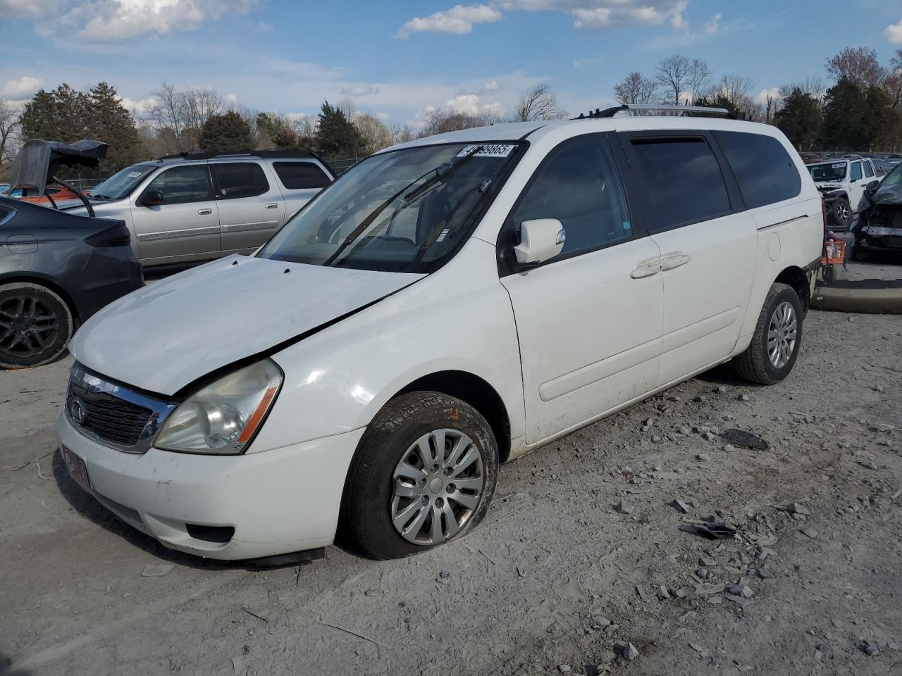 2011 Kia Sedona Lx იყიდება Madisonville-ში, TN - All Over