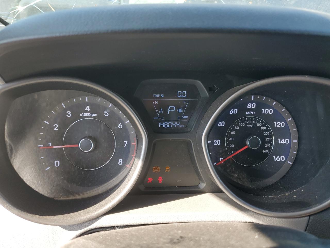 2016 Hyundai Elantra - Image 9