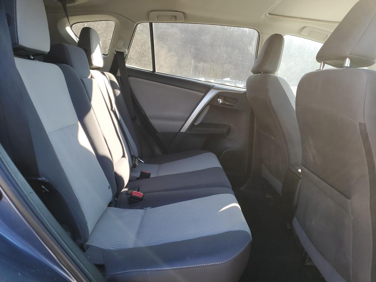 2014 Toyota RAV 4 - Image 12