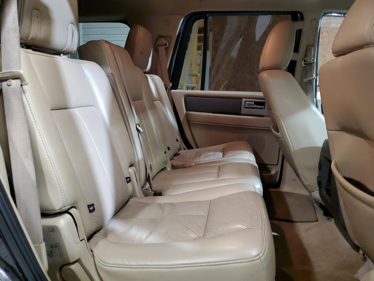 2014 Ford Expedition - Image 12