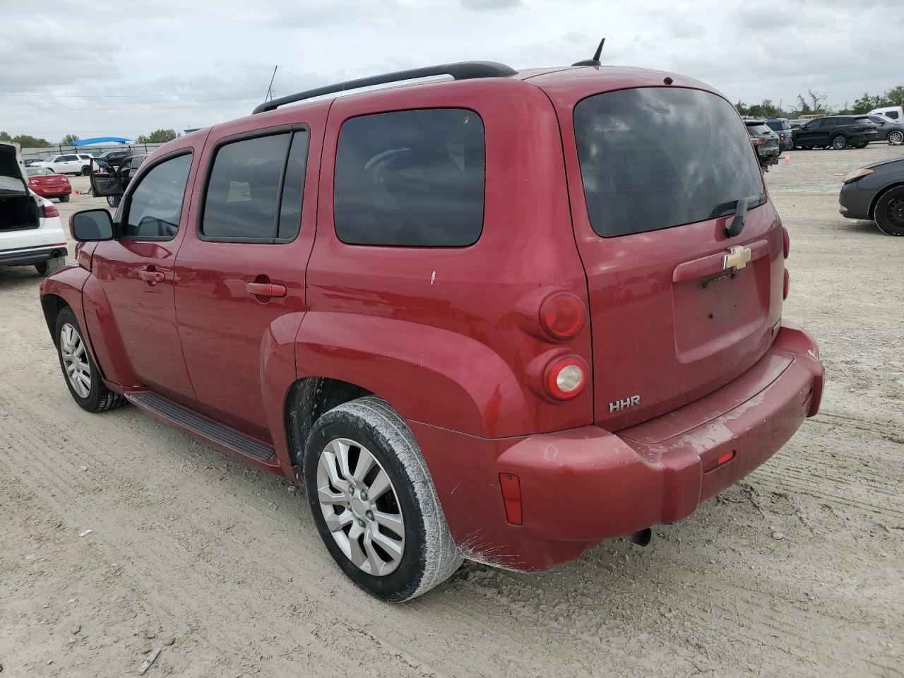 2011 Chevrolet HHR - Image 2