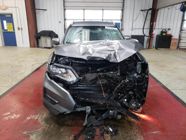  NISSAN ROGUE 2018 Серый