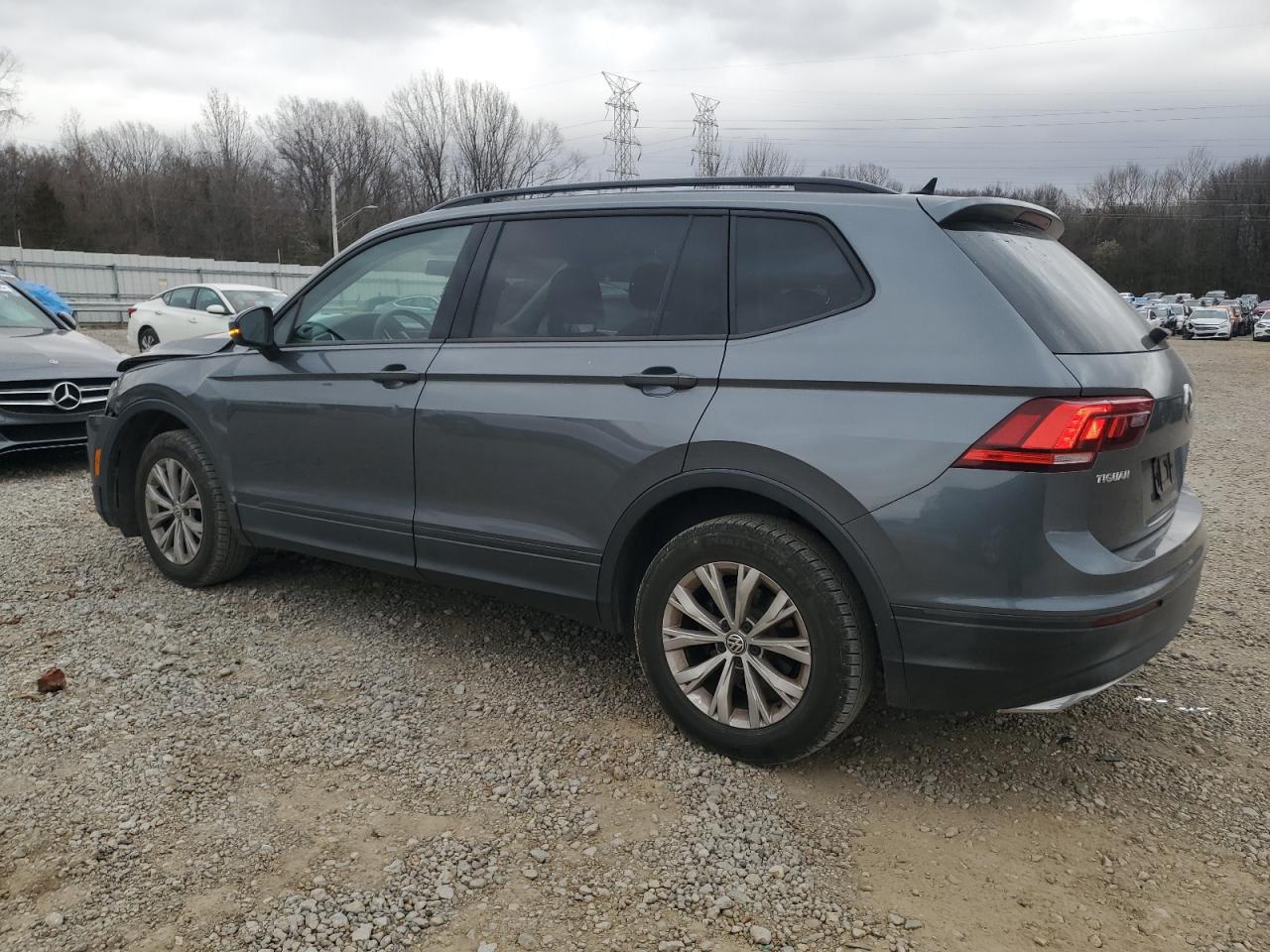 2020 Volkswagen Tiguan - Image 2