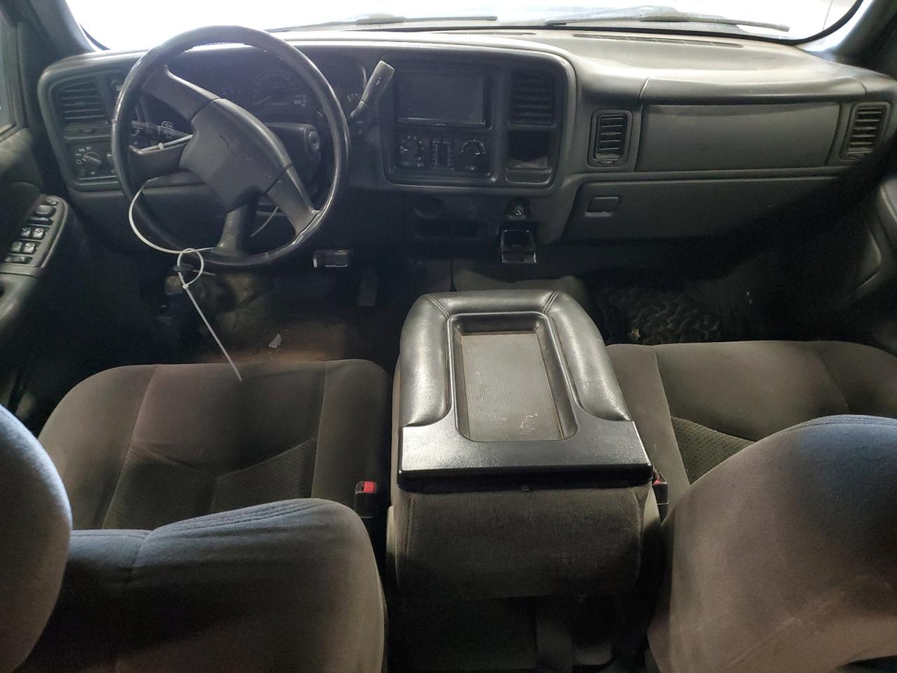 2006 Chevrolet Silverado - Image 8
