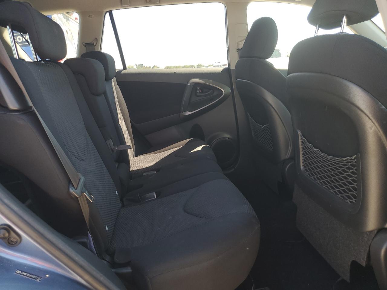 2010 Toyota RAV 4 - Image 11