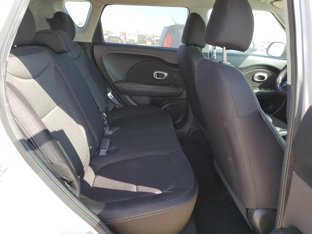 2017 Kia Soul - Image 10