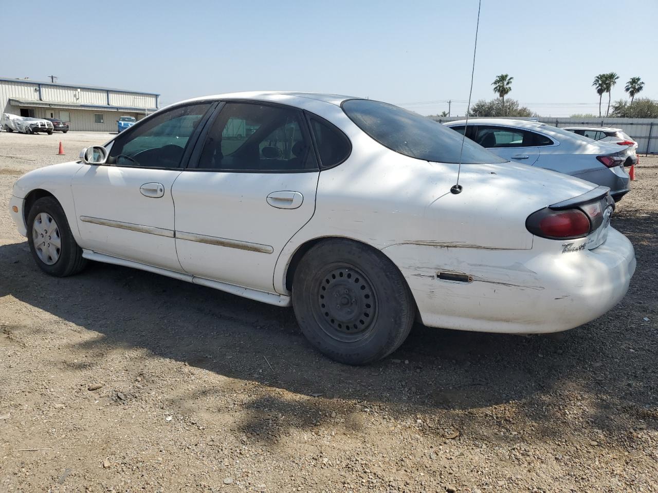 1998 Ford Taurus - Image 2