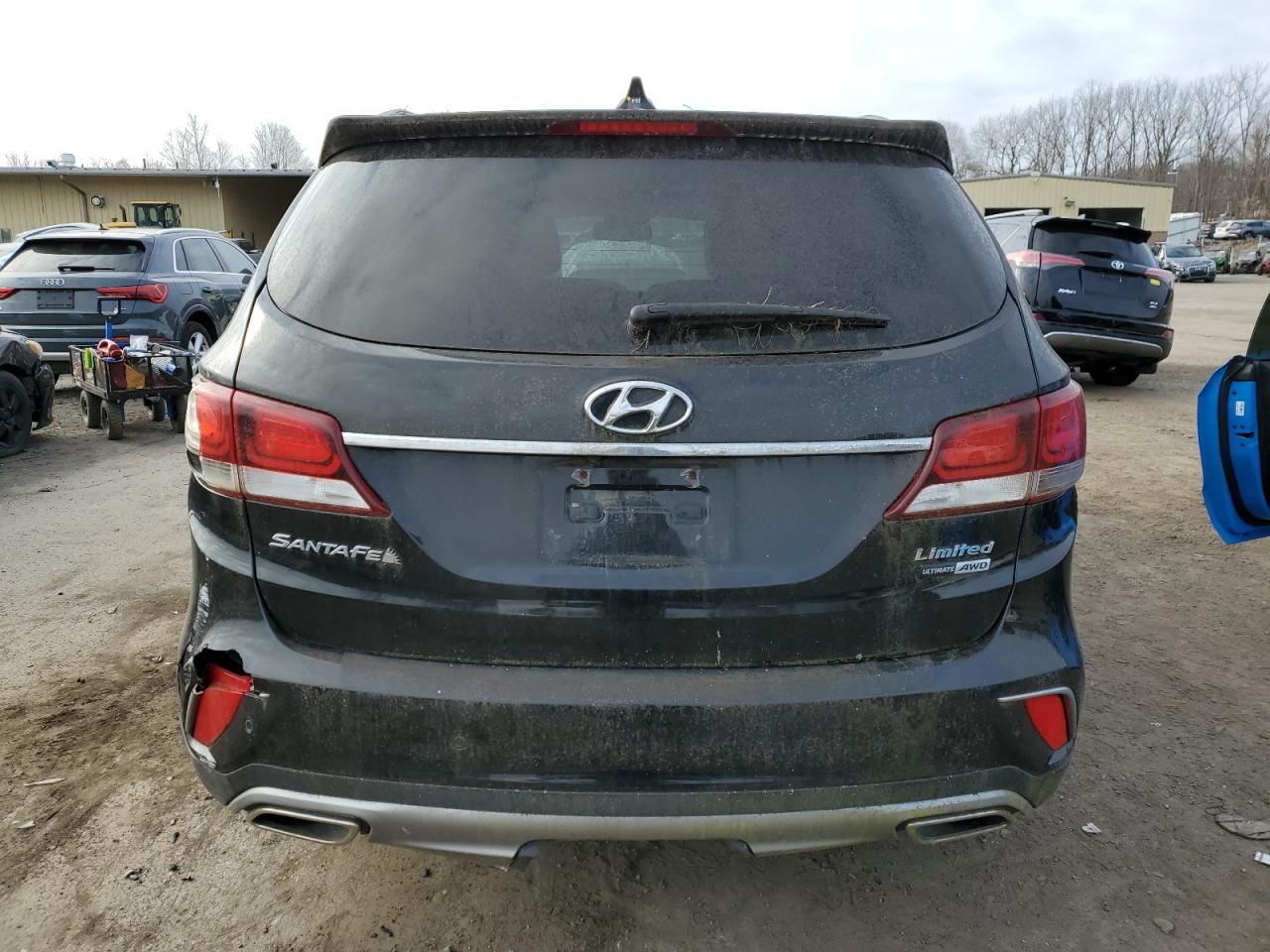 2017 Hyundai Santa Fe - Image 6