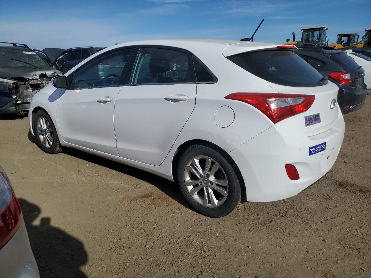 2015 Hyundai Elantra - Image 2
