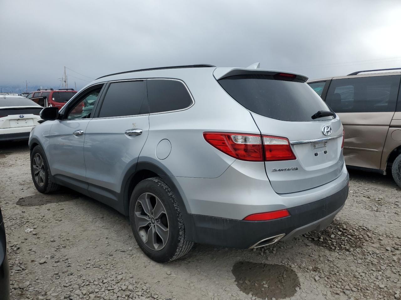 2013 Hyundai Santa Fe - Image 2