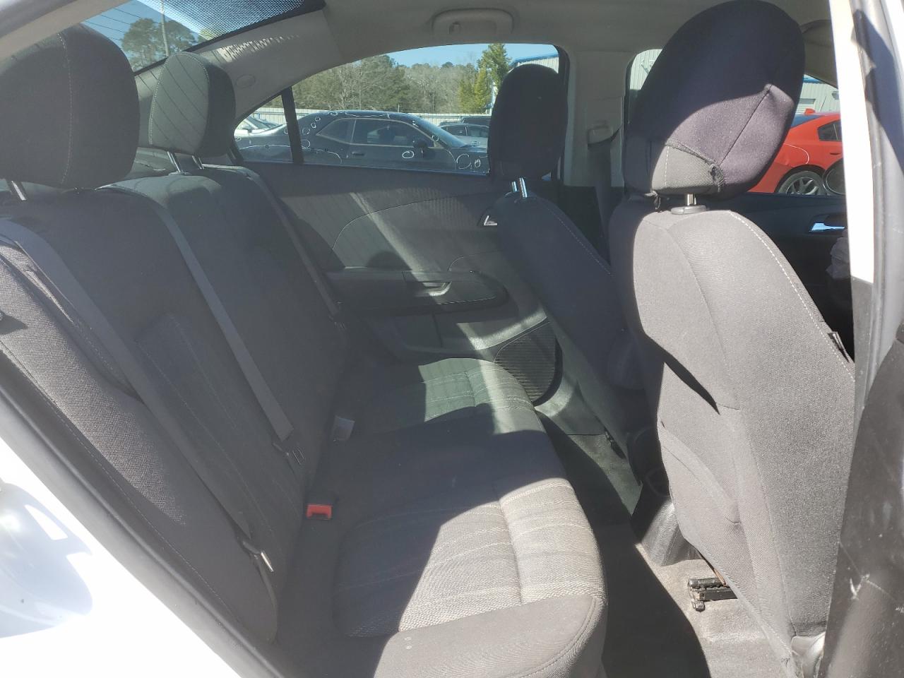 2015 Chevrolet Sonic - Image 11