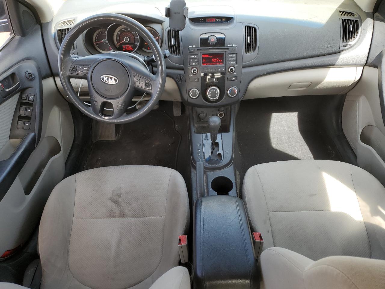 2010 Kia Forte - Image 8