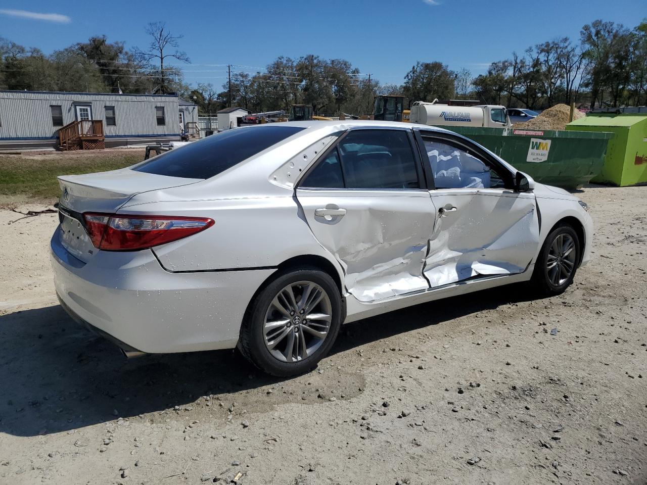2016 Toyota Camry - Image 3