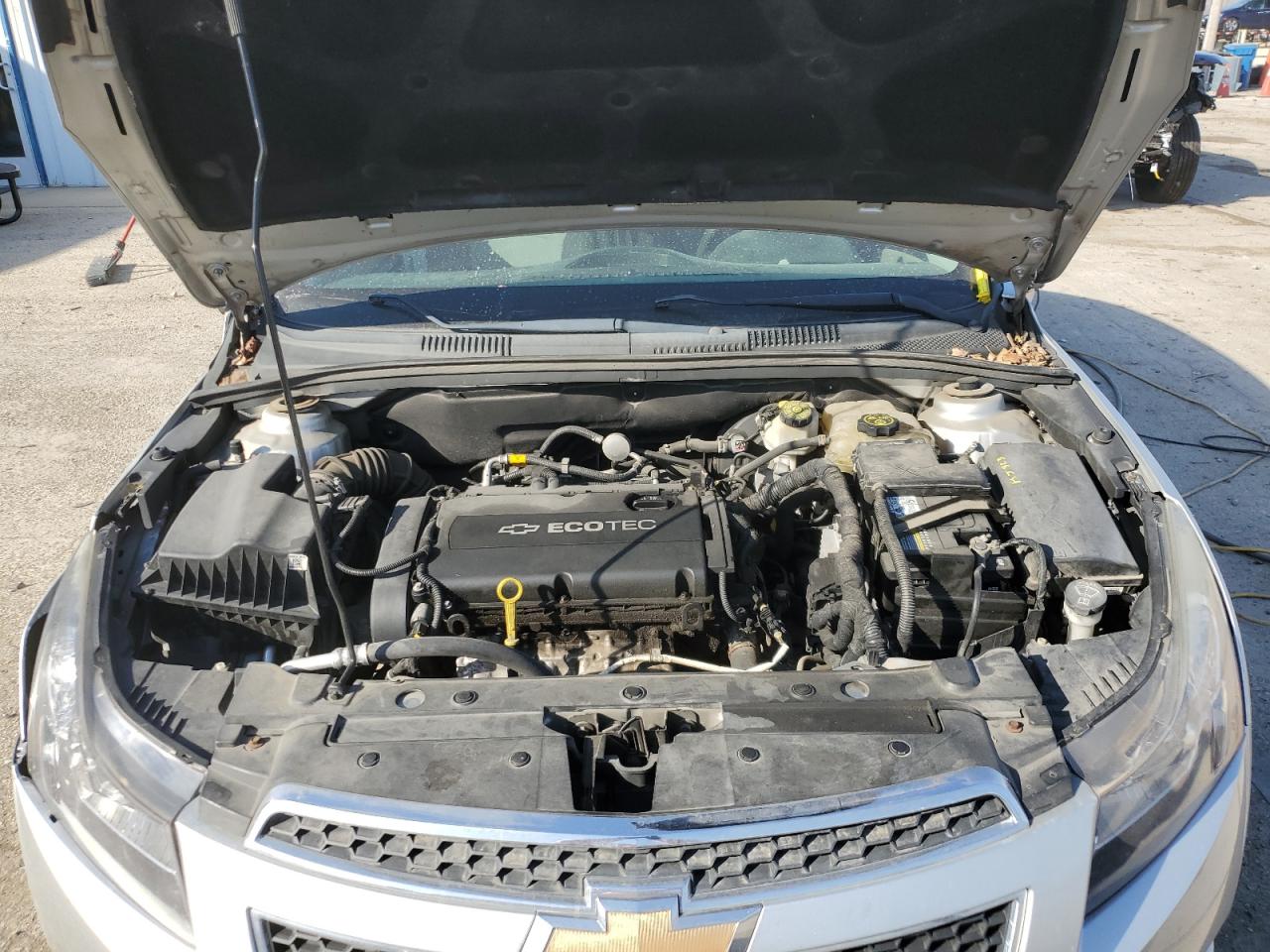 2014 Chevrolet Cruze - Image 11