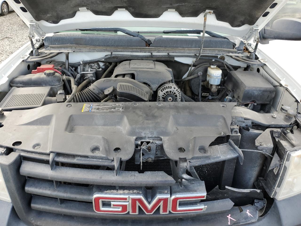 2011 GMC Sierra - Image 11