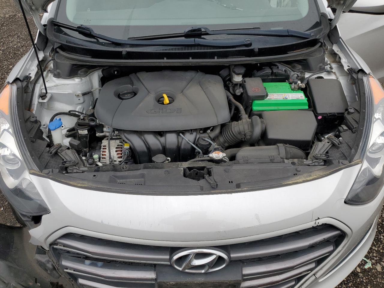 2016 Hyundai Elantra - Image 11