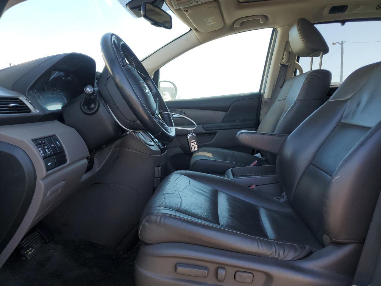 2015 Honda Odyssey - Image 7