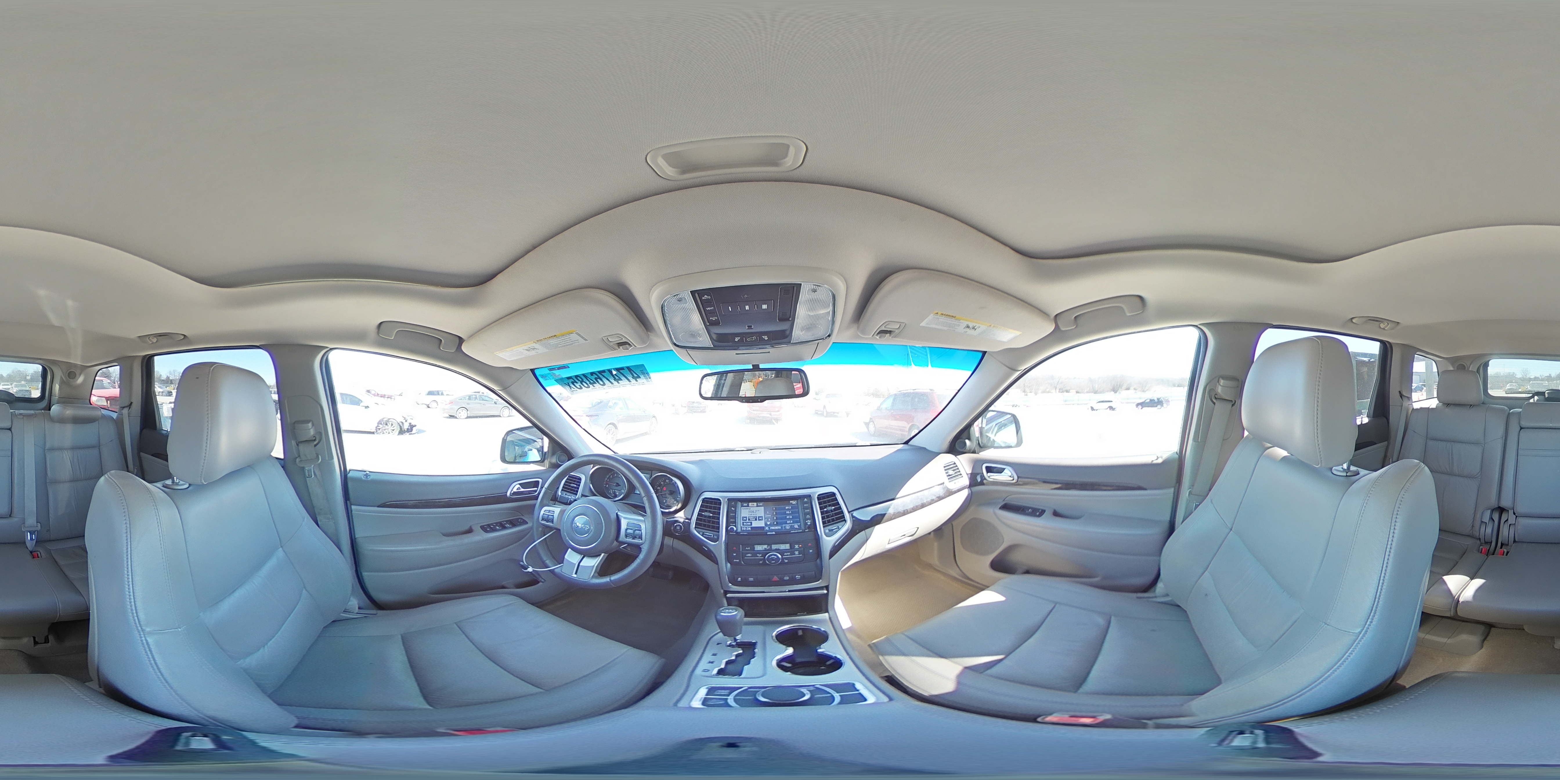 2012 Jeep Grand Cherokee - Image 13