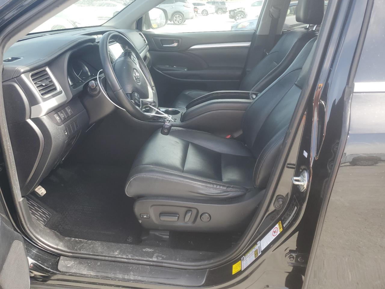 2019 Toyota Highlander - Image 7
