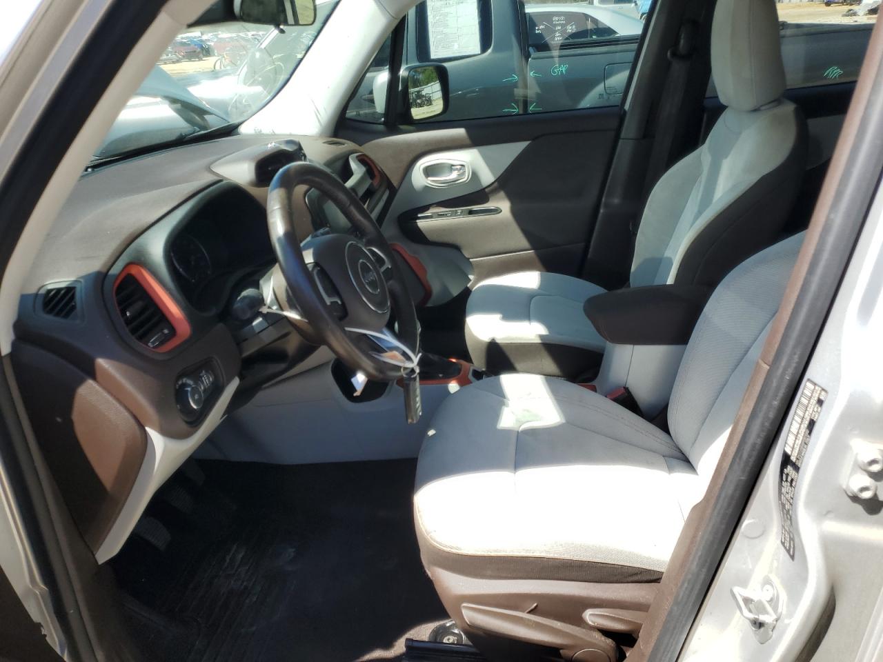 2015 Jeep Renegade - Image 7