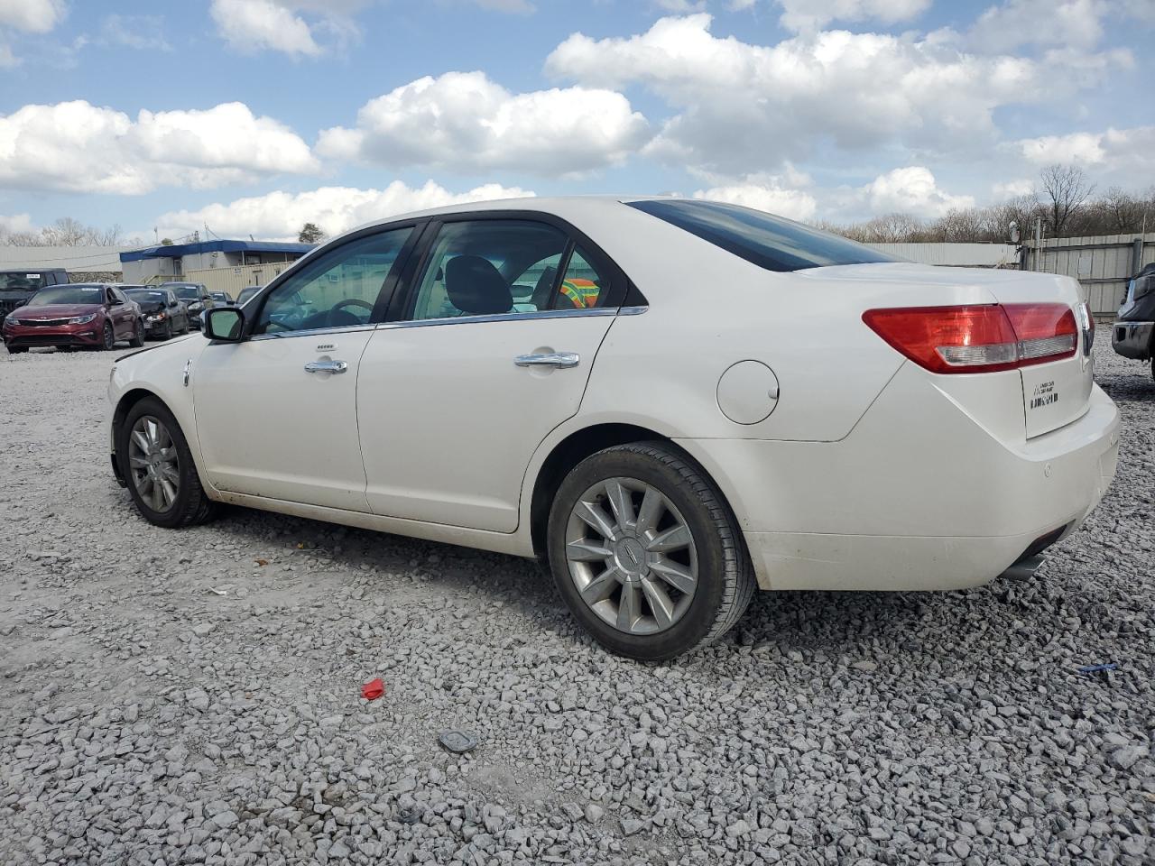 2010 Lincoln MKZ - Image 2
