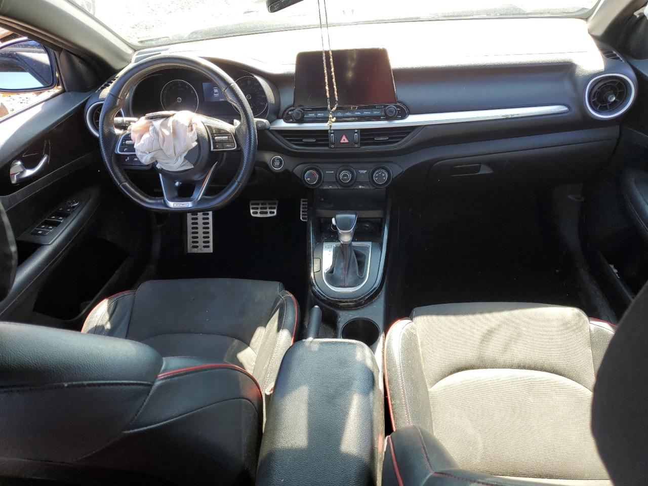 2021 Kia Forte - Image 8