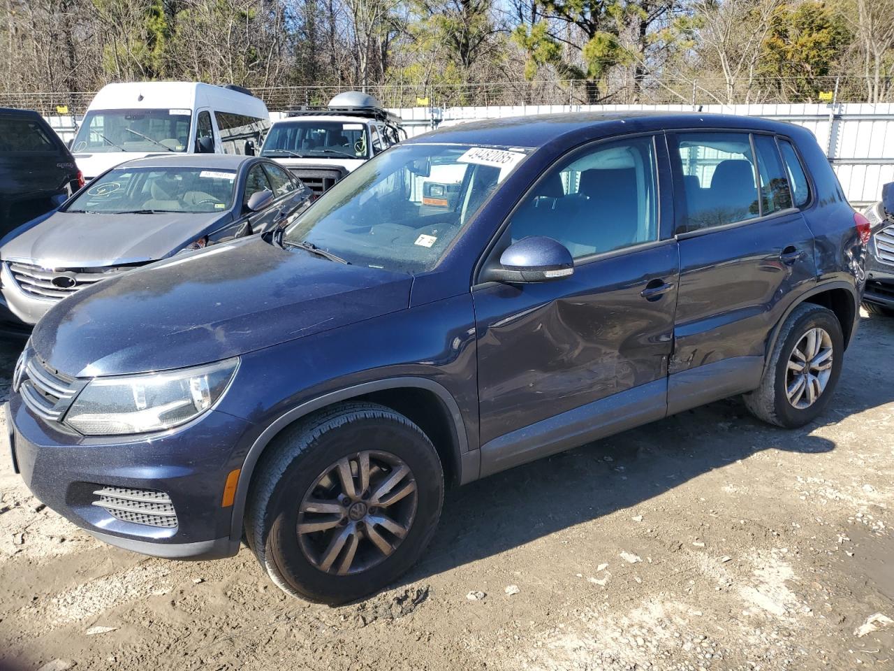 2014 Volkswagen Tiguan S for Sale in Hampton, VA - Side