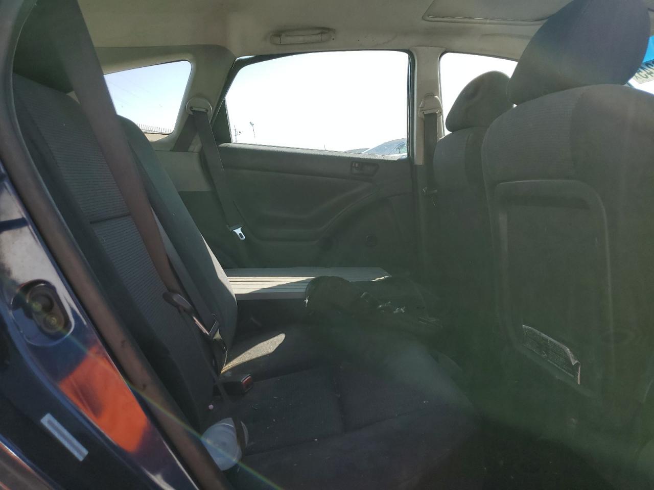 2005 Pontiac Vibe - Image 11