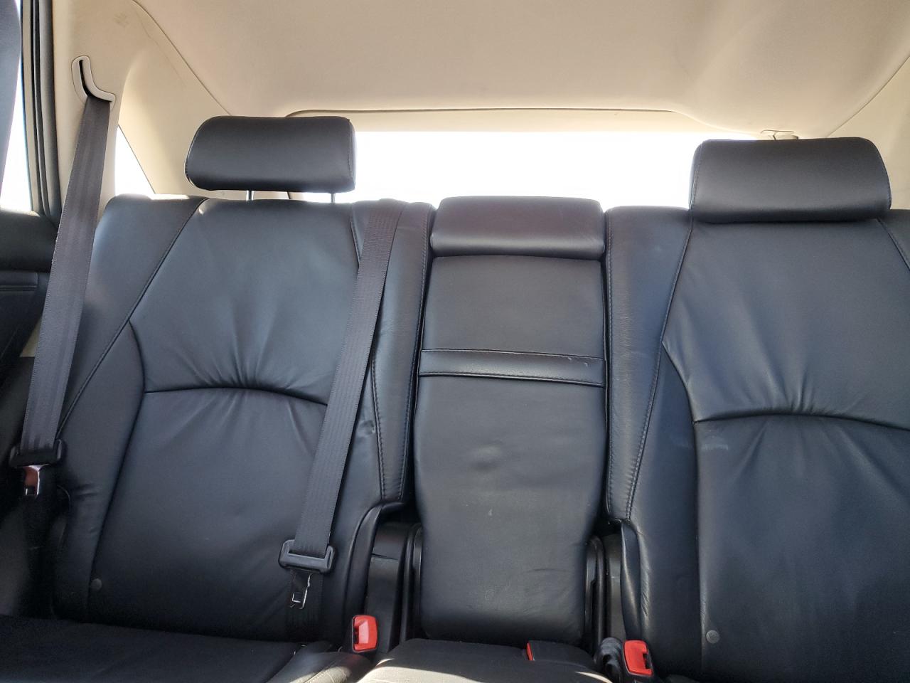 2009 Lexus RX - Image 10
