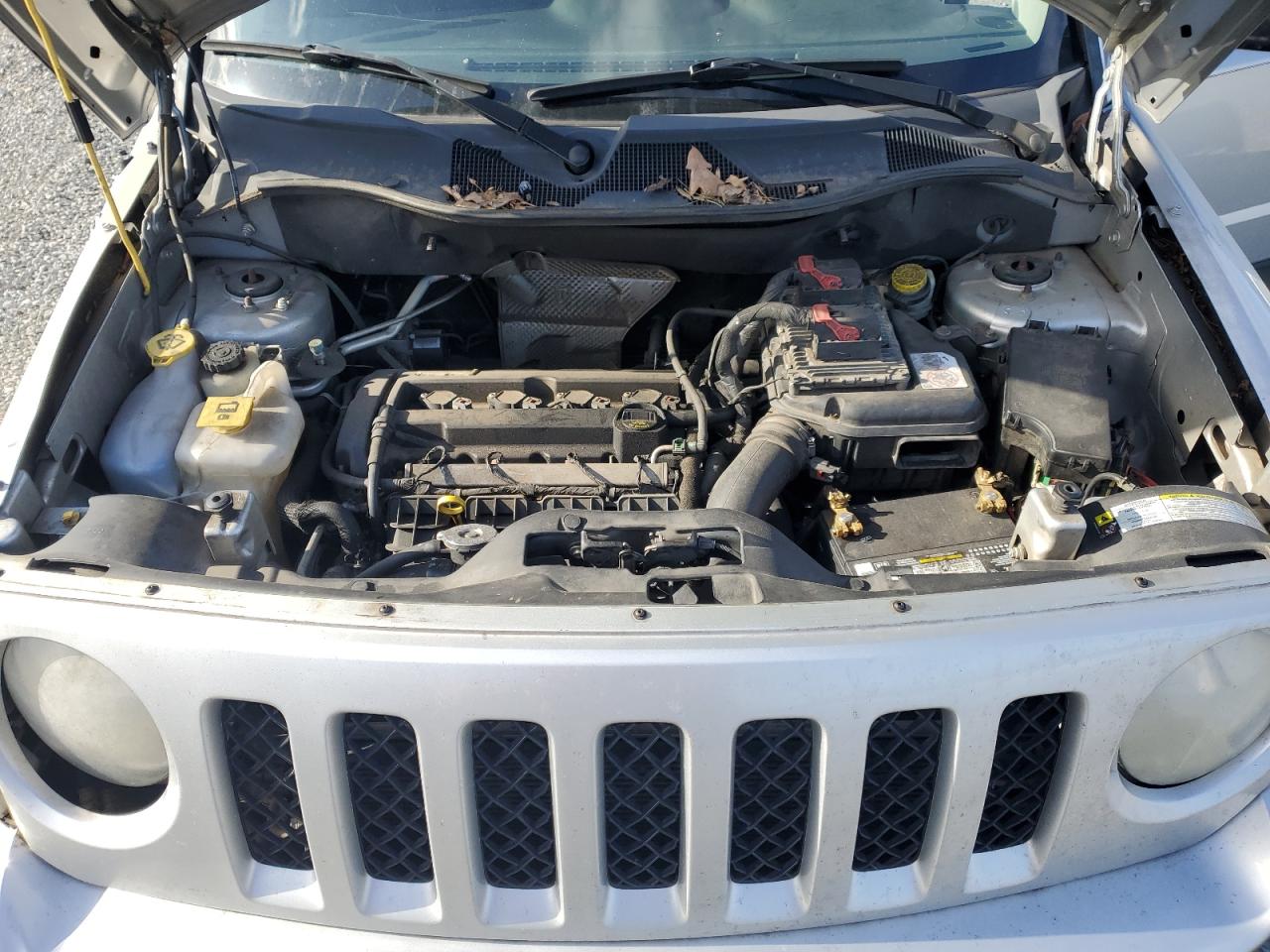 2013 Jeep Liberty (Patriot) - Image 12