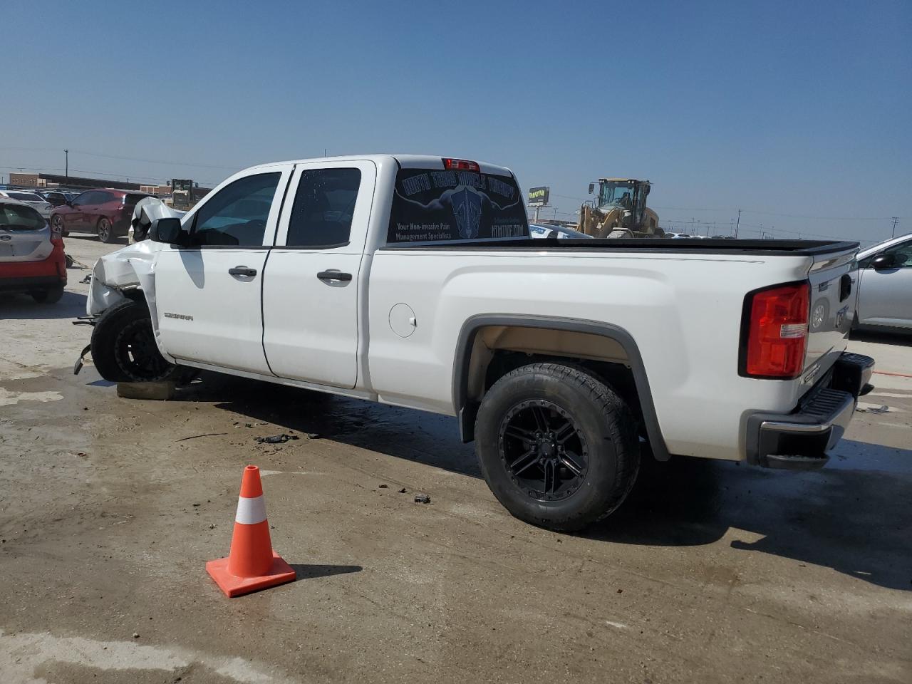 2014 GMC Sierra - Image 2